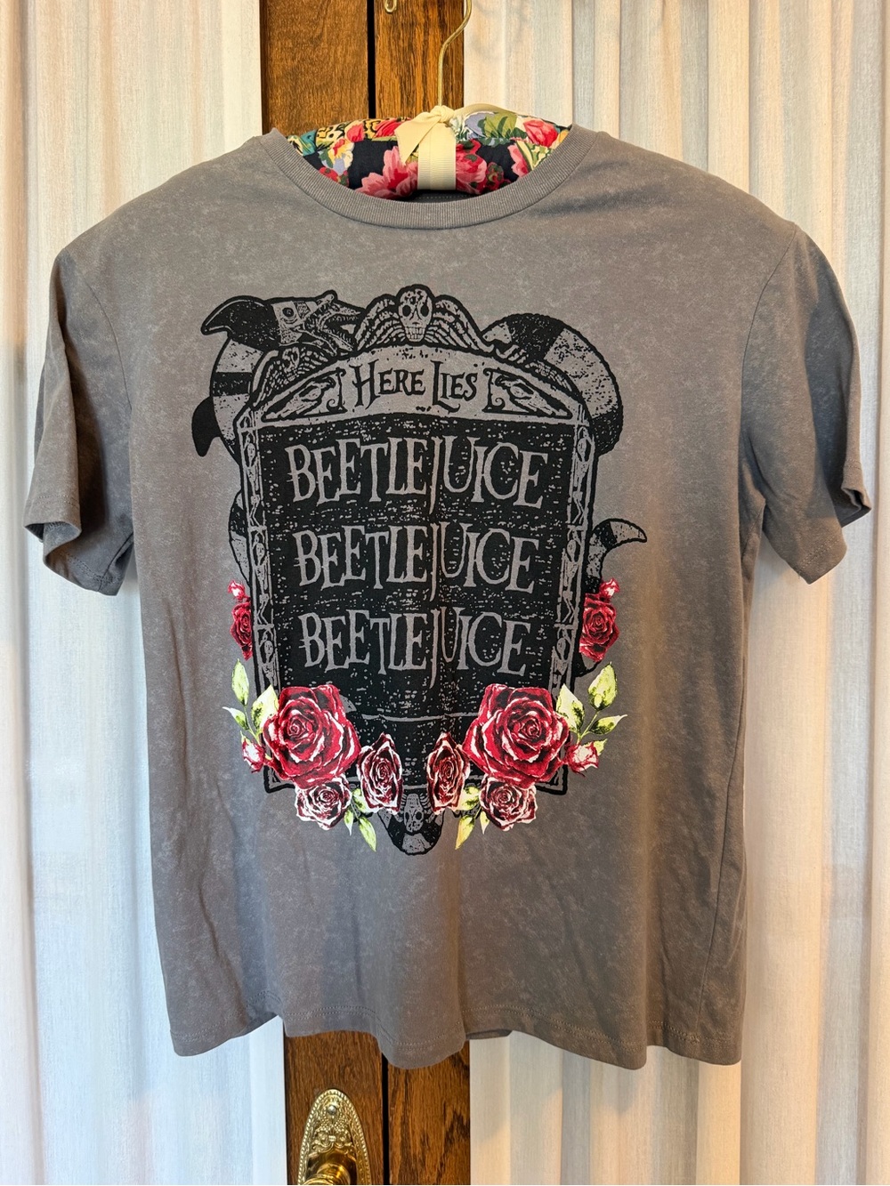 Beetlejuice Gray Black Rose Short Sleeve Tee